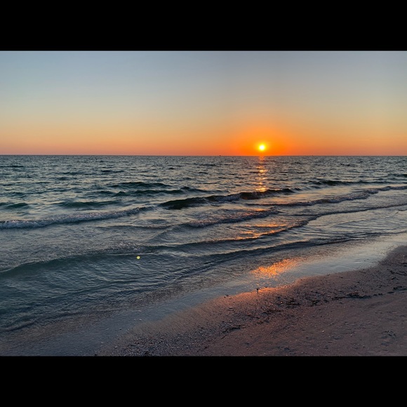 Meet your Posher, Arzu - Picture 1 of 2